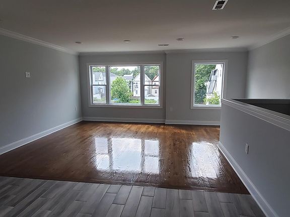 4th image of 120 N 15th St Unit 2