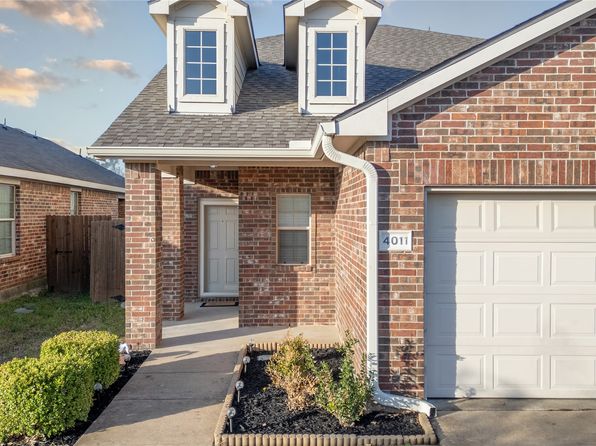 4011 Ridgetop Dr, Heartland, TX 75126