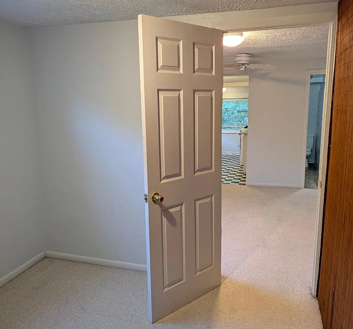1 bed, 400 sqft, $950 — Photo 4