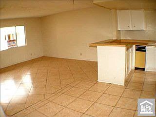 5th image of 717 E Chestnut Ave APT 13