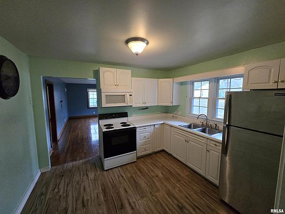 4th image of 208 S Dixon Ave