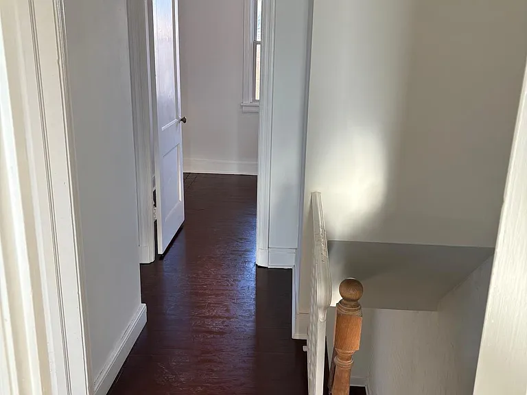 5030 S Dakota Ave NE — Photo 10