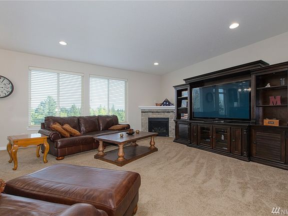 5th image of 5903 NE 38th Ct