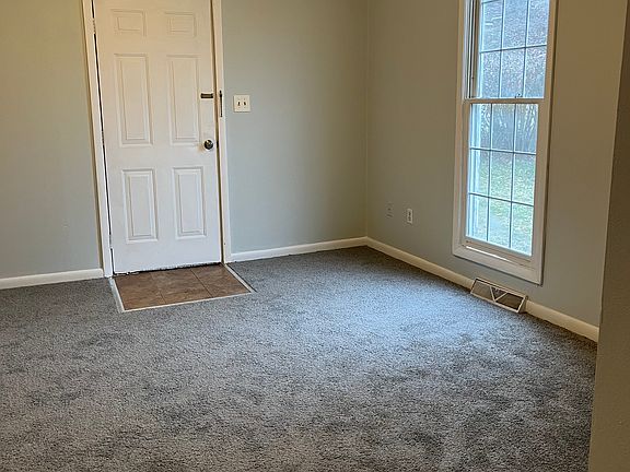 5th image of 618 Grant Ave #1