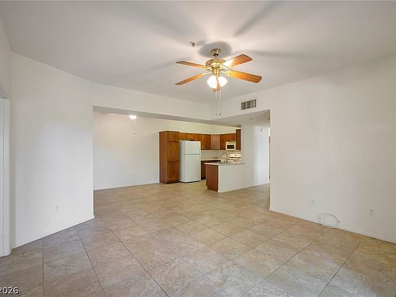 2nd image of 2291 W Horizon Ridge Pkwy Unit 2108