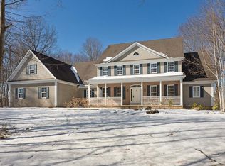 18520 May Ct, Chagrin Falls, OH 44023