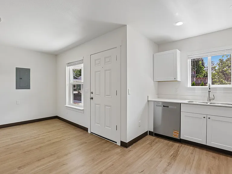 Cottages at Laurel — Photo 102