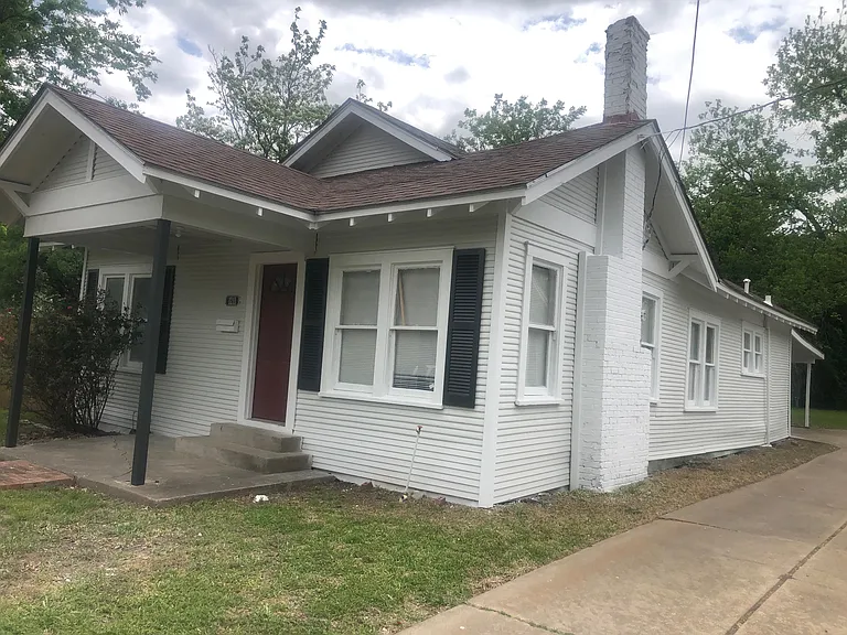 1211 Monroe St — Photo 3