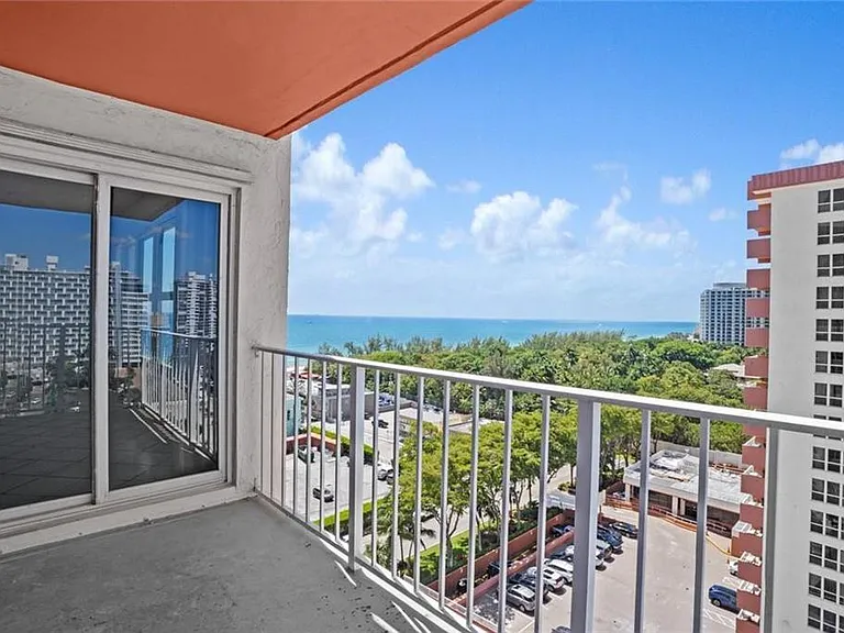 3000 E Sunrise Blvd #12E — Photo 3