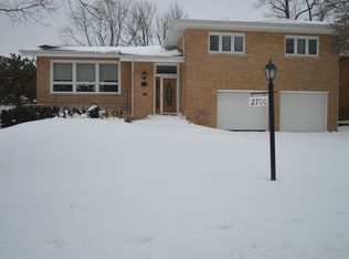 2700 Hawthorne Ln, Flossmoor, IL 60422