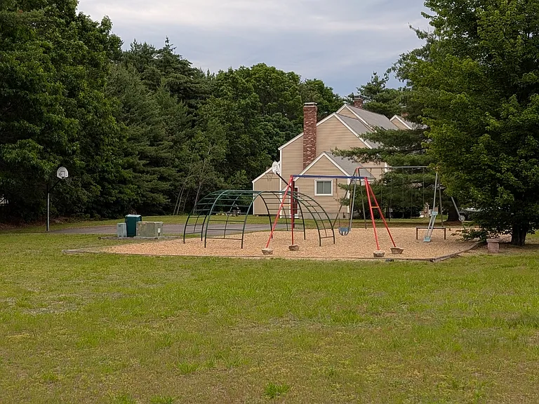 162 Ayer Rd #F — Photo 28