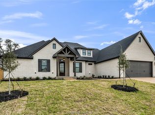 4653 River Valley Dr, Bryan, TX 77808