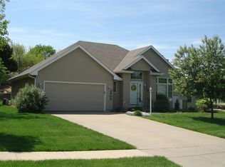 3900 SW Stonybrook Dr, Topeka, KS 66610