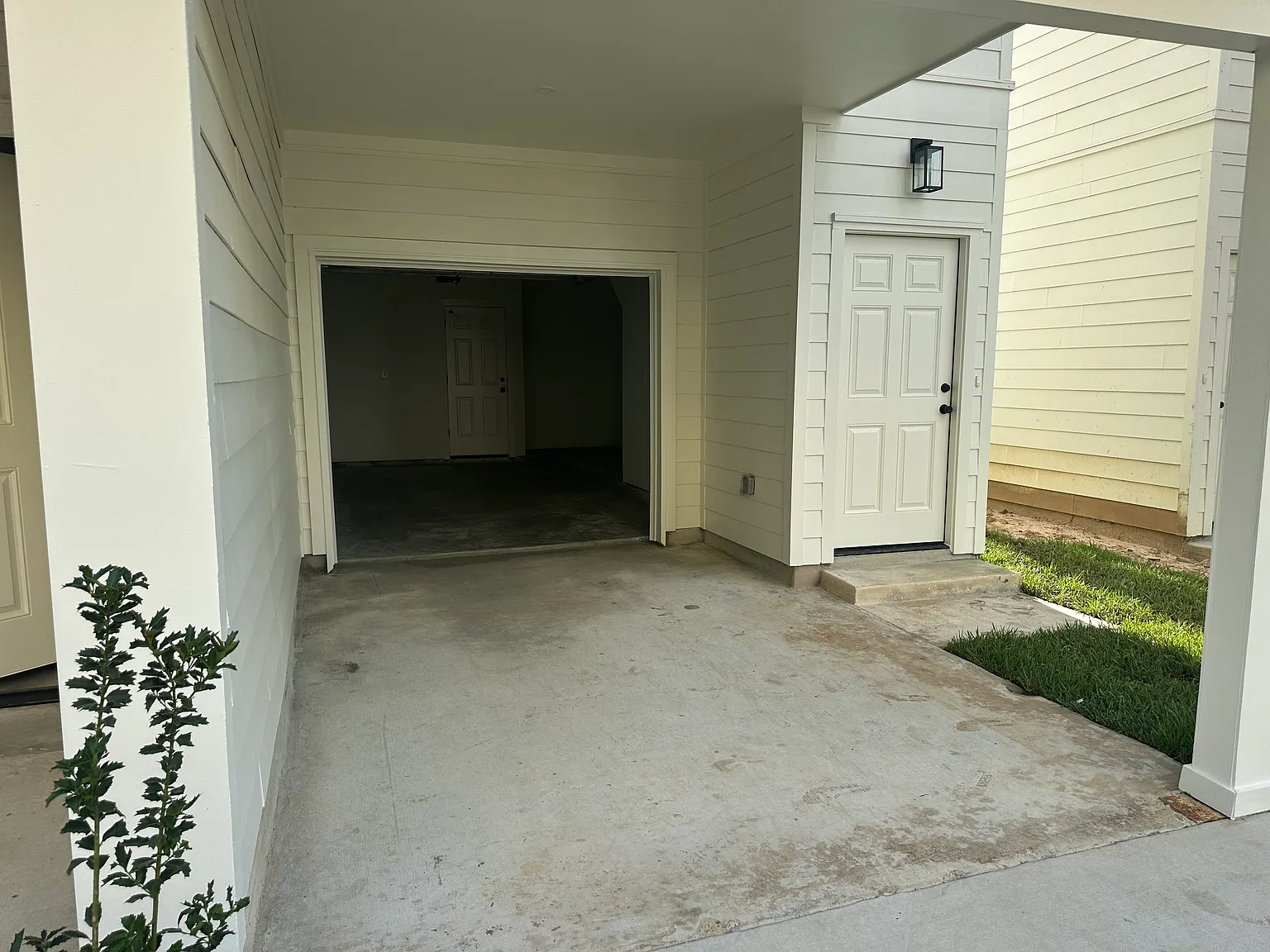 2 bed, 1300 sqft, $2,000 — Photo 3