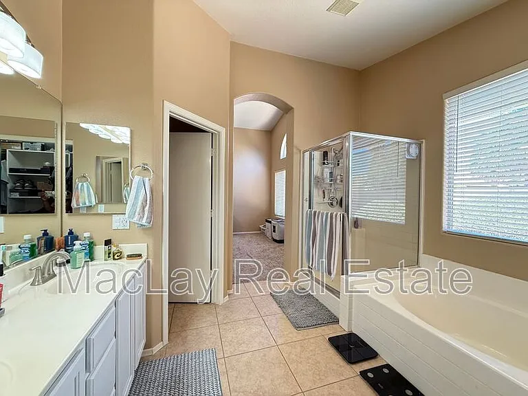 450 W Musket Pl — Photo 17