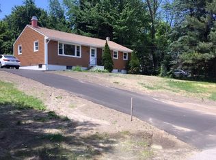 216 Hampstead St, Methuen, MA 01844