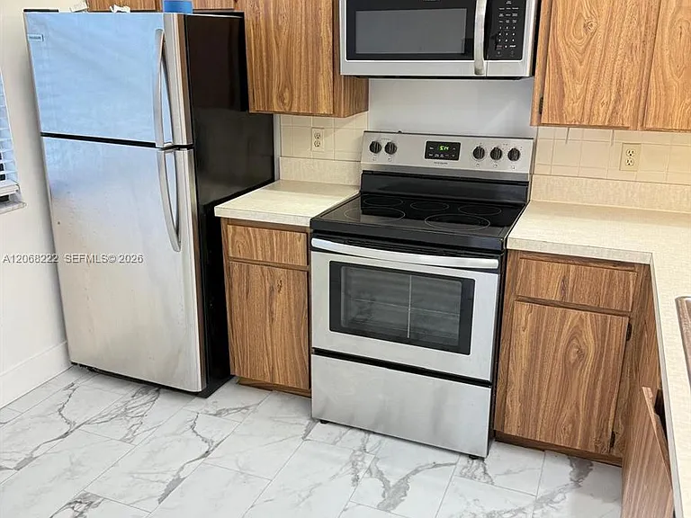3526 Whitehall Dr #302 — Photo 3