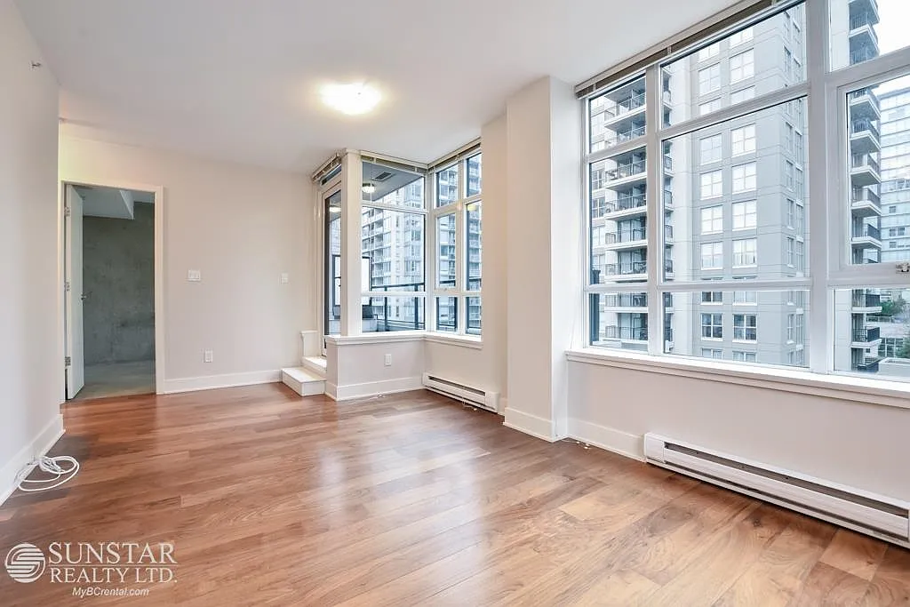1 bed, 621 sqft, $2,690 — Photo 2