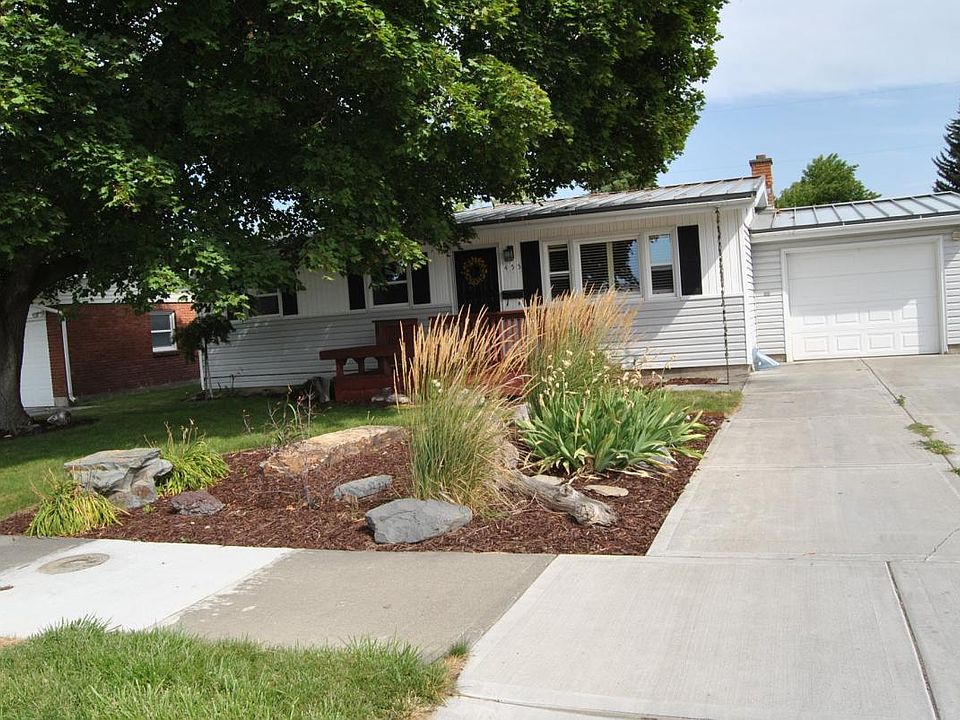1st image of 455 E 25th St