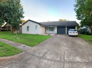 9053 Hackney Ln, Dallas, TX 75238