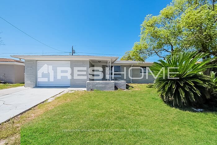 1st image of 2313 Roselawn Dr