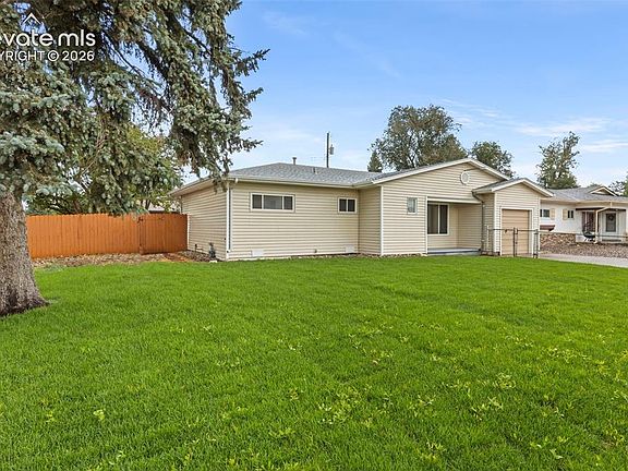 3rd image of 100 Leta Dr
