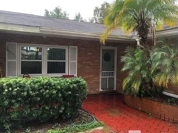 3rd image of 32 Bougainvillea Dr