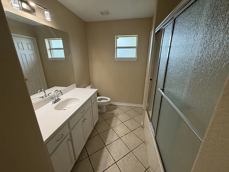 2nd bathroom