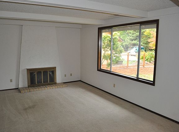 3rd image of 9805 NE 16th St
