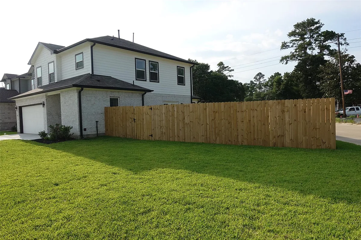 Building Photo - 9602 Champion Heavens Dr