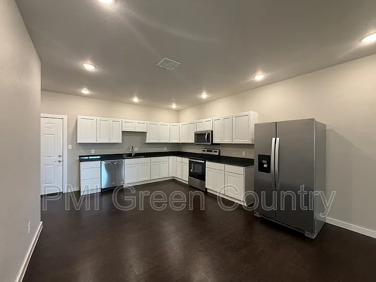 13523 S Mingo Rd #3 — Photo 3