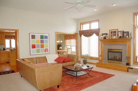 3rd image of 1873 Horseshoe Ln