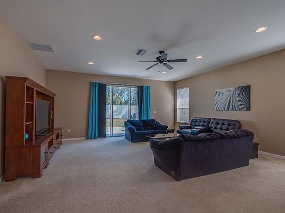 5th image of 1112 Rosefaire Pl