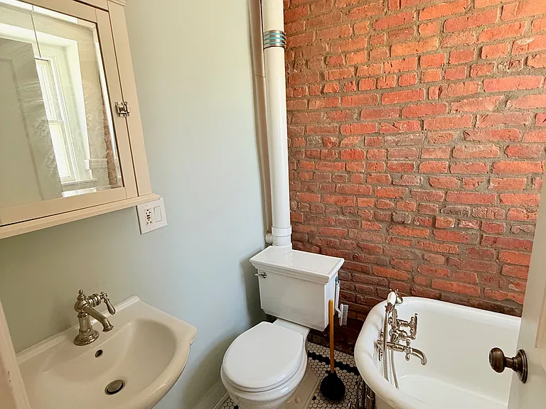 200 Central St #2 — Photo 19