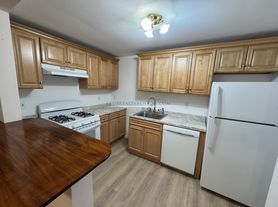 530 Washington St, Brighton, MA