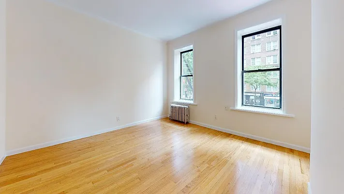 Rented by Bond New York | media 12