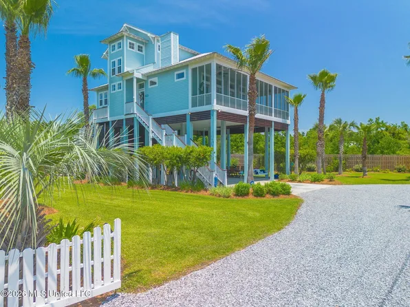 142 5th Ave, Pass Christian, MS 39571