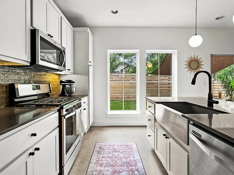 1213 Eleanor St #B — Photo 16
