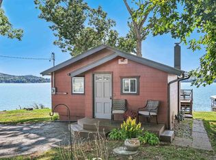 E13611 Idlewild Rd, Merrimac, WI 53561