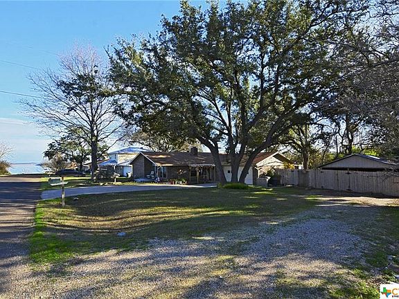 2nd image of 7267 Woodlake Cir