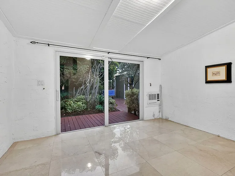 616 Upland Rd — Photo 4