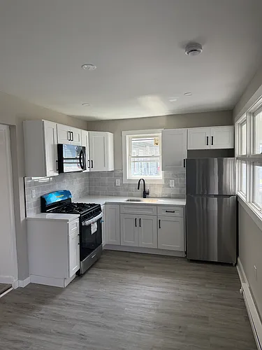 406 Front St #2 Photo 1