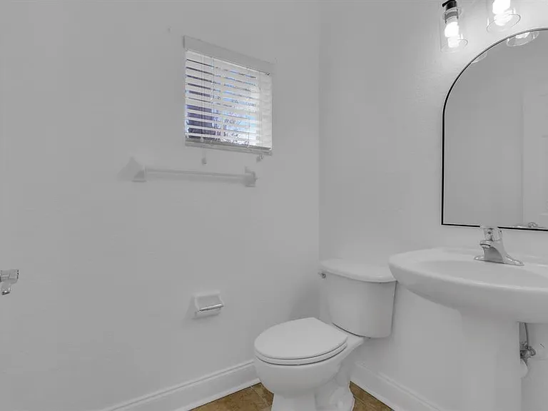5152 Hawkstone Dr — Photo 33