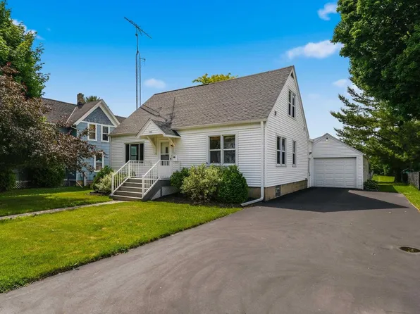 262 W North Street, Juneau, WI 53039