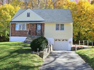 50 Stuart Rd, Cortlandt Manor, NY 10567