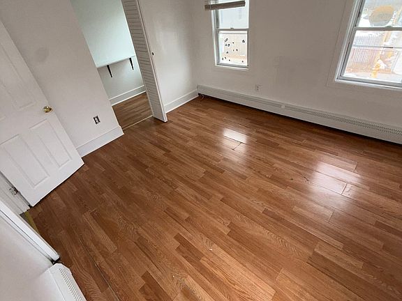 5th image of 172 Dekalb Ave #2