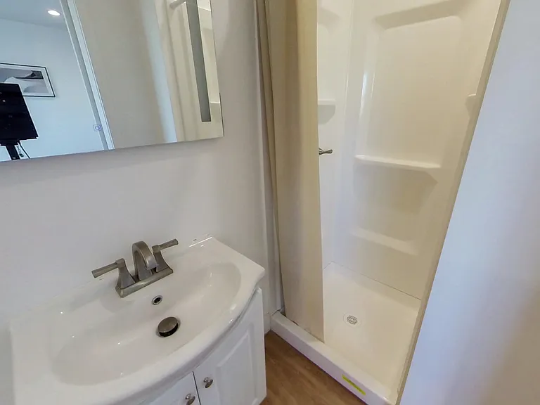1620 W 35th Pl — Photo 28