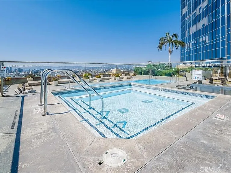 1100 Wilshire Blvd #2603 — Photo 22