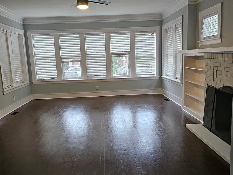 11402 S Calumet Ave — Photo 11