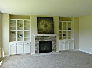 945 Orchard Trl, Mound, MN 55364